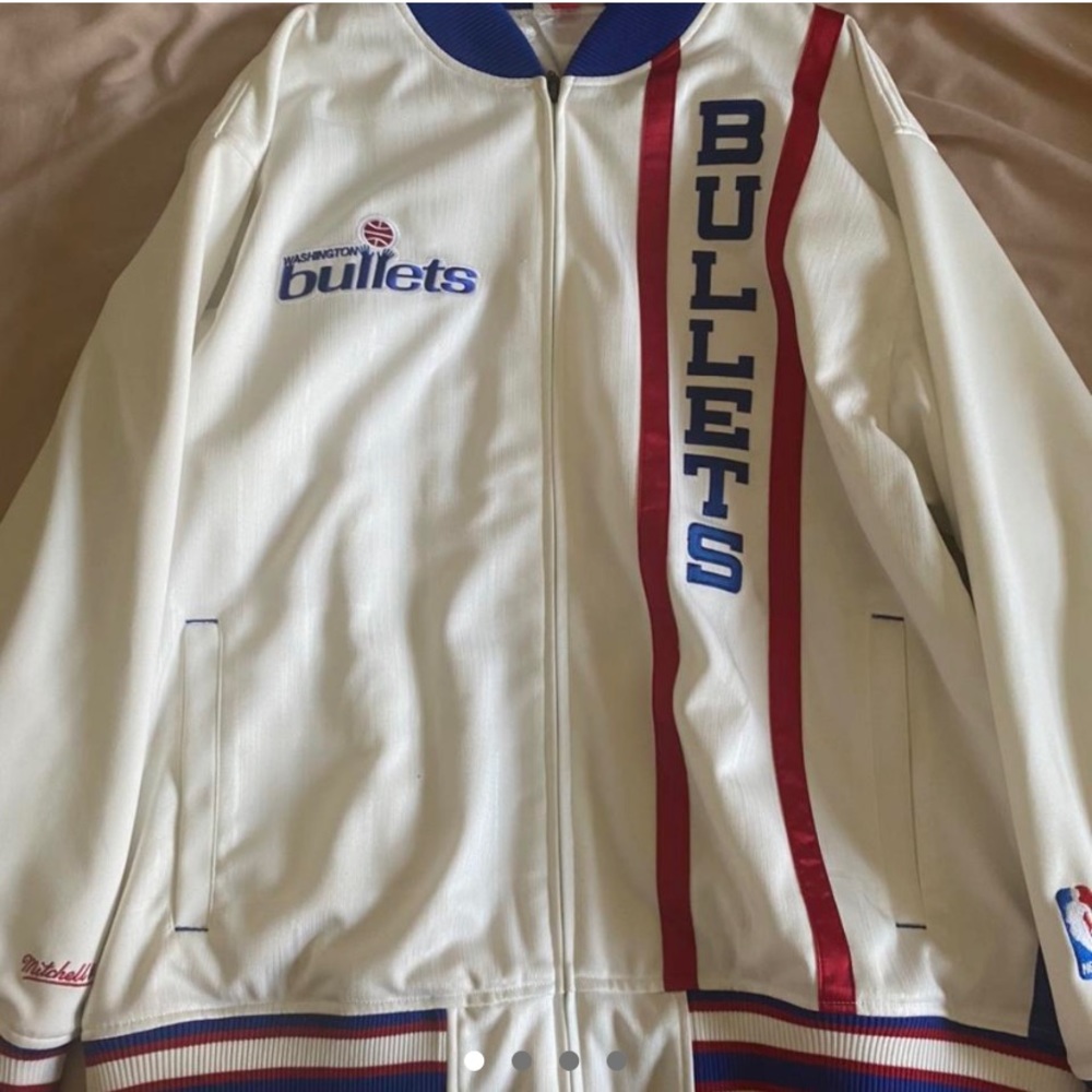 M&N Hardwood Classics vintage basketball jacket Washington Bullets/Wizards